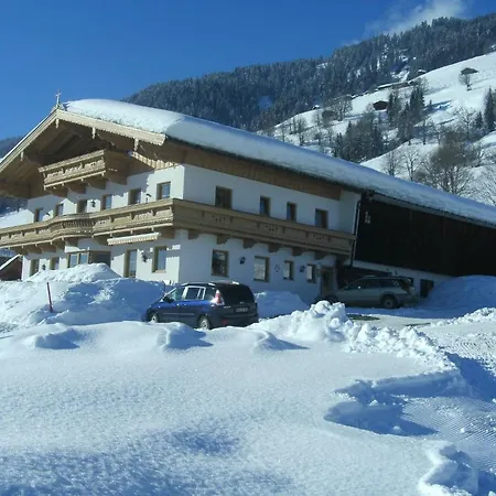 Bauernhof Hundbichl Farm stay Brixen im Thale